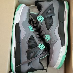 Used Air Jordan 4 Retro
